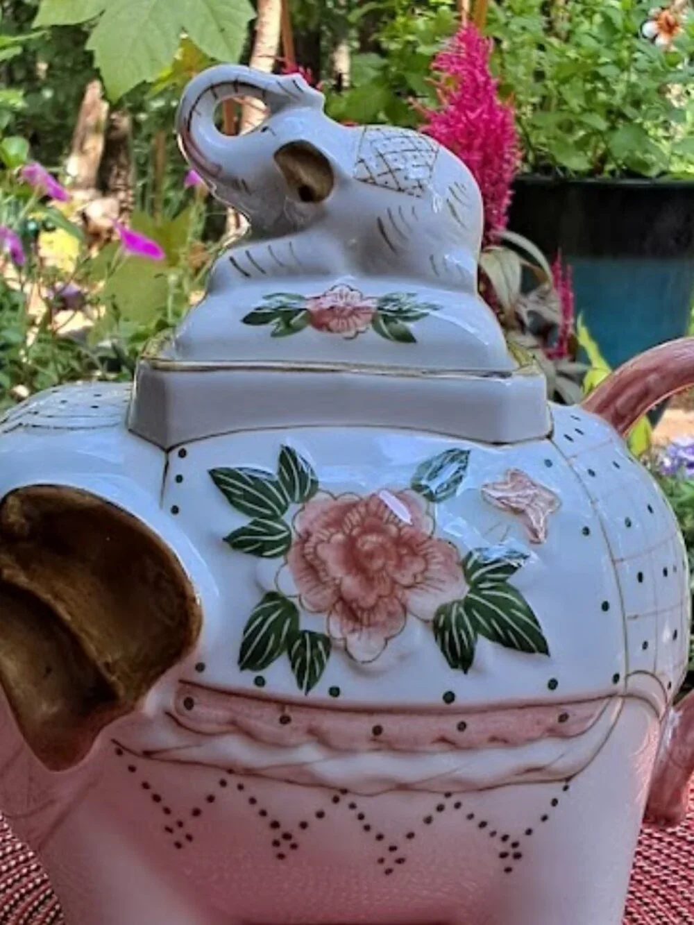 Vintage Andrea by Sadek Pink & White Elephant Tea Pot